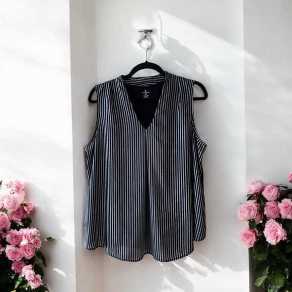 Worthington Petite Black & White Striped Sleeveless Top - Picture 8 of 13